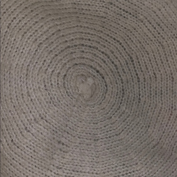 White Fitted hat - Picture 4 of 6